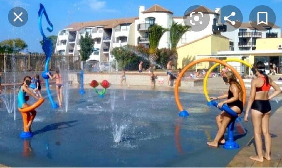 Superbe Appartement Avec Piscine Le Barcarès Esterno foto